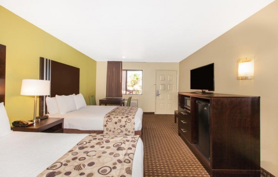 Days Inn by Wyndham San Jose Milpitas - Two Queen Beds